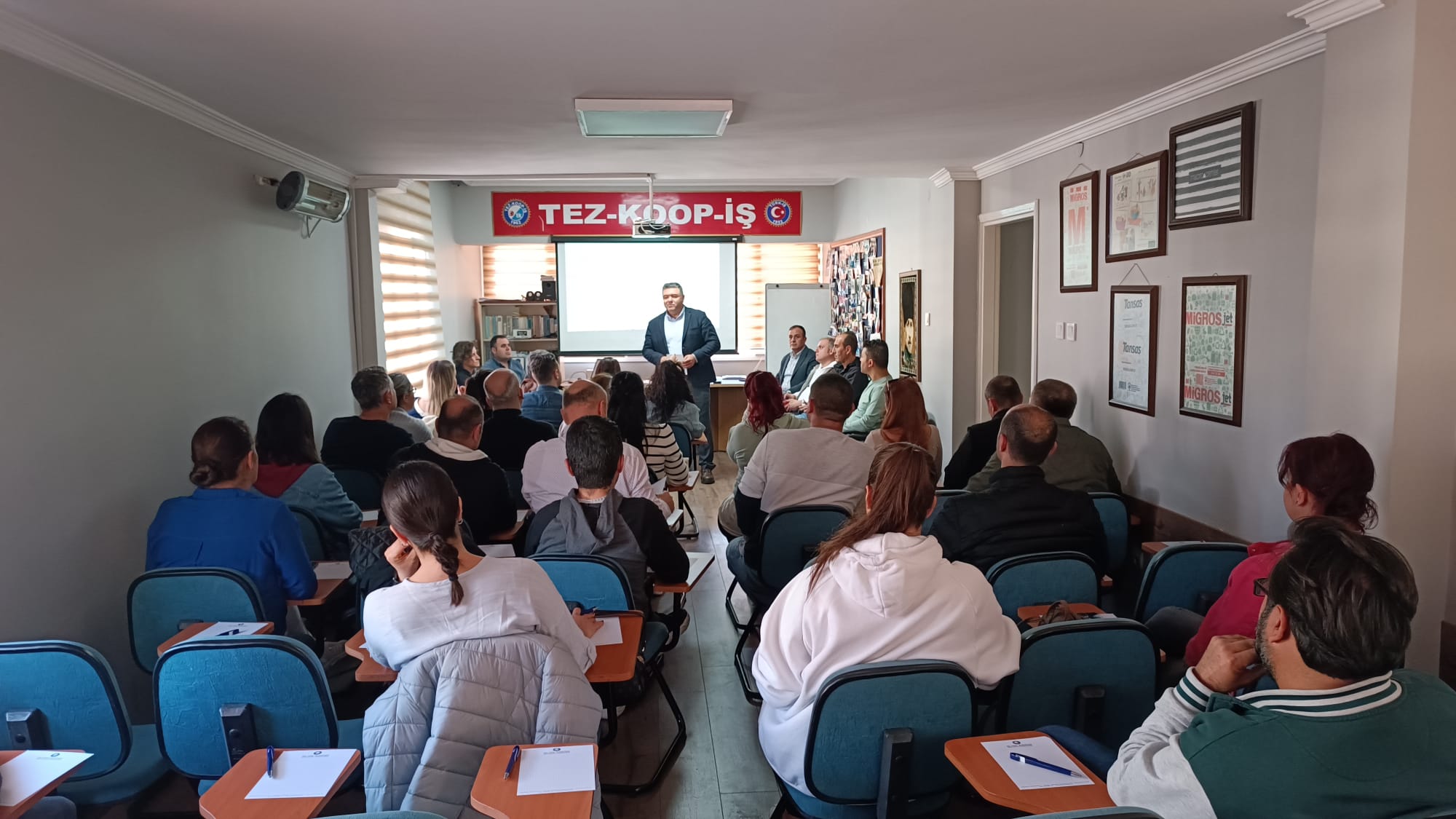 İzmir 1 No.lu Şube CarrefourSA İşyeri Temsilci Bilgilendirme Toplantısı