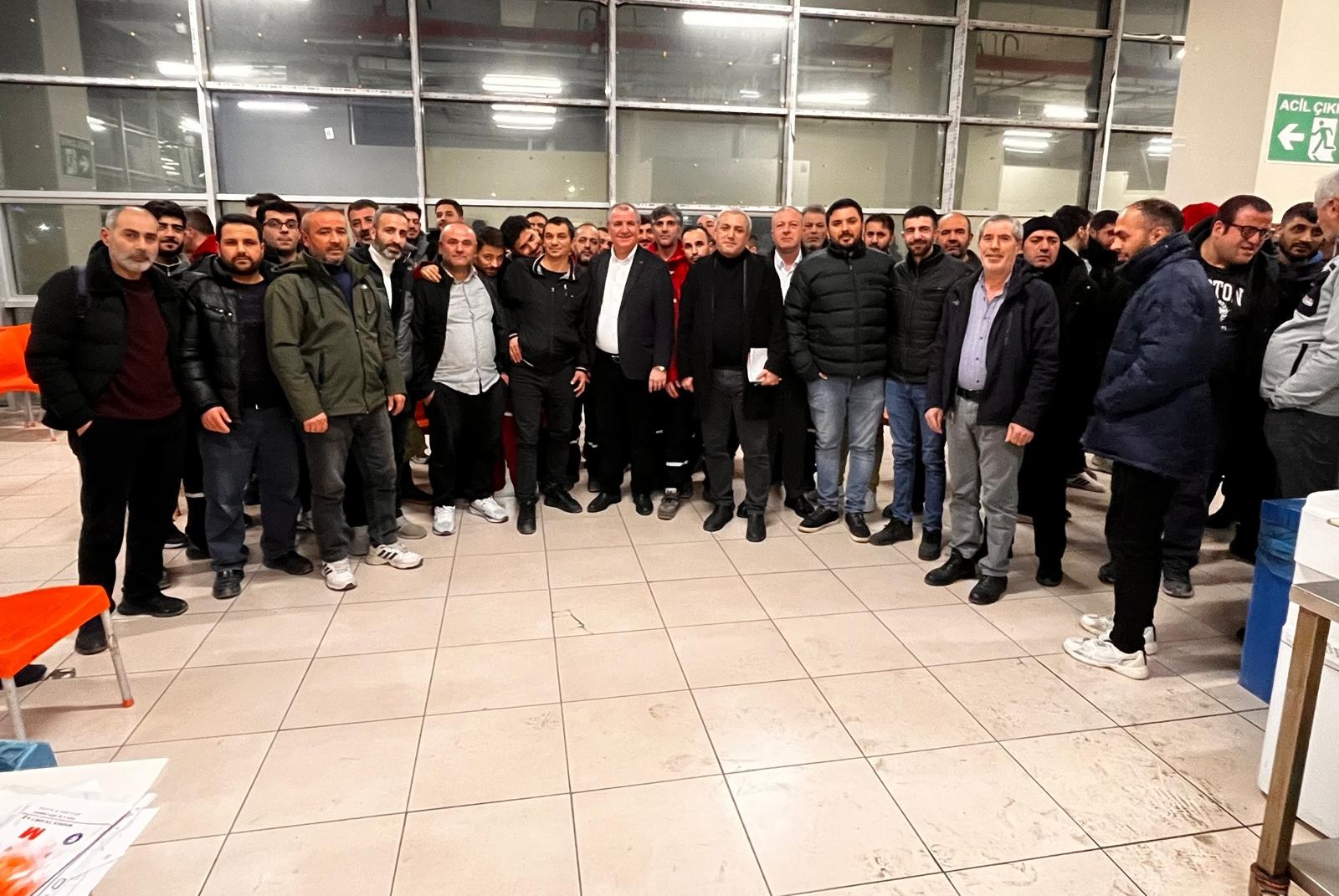 İstanbul Esenyurt Migros Depo Gece Vardiyasında Çalışan İşçilerle Bir Araya Geldik