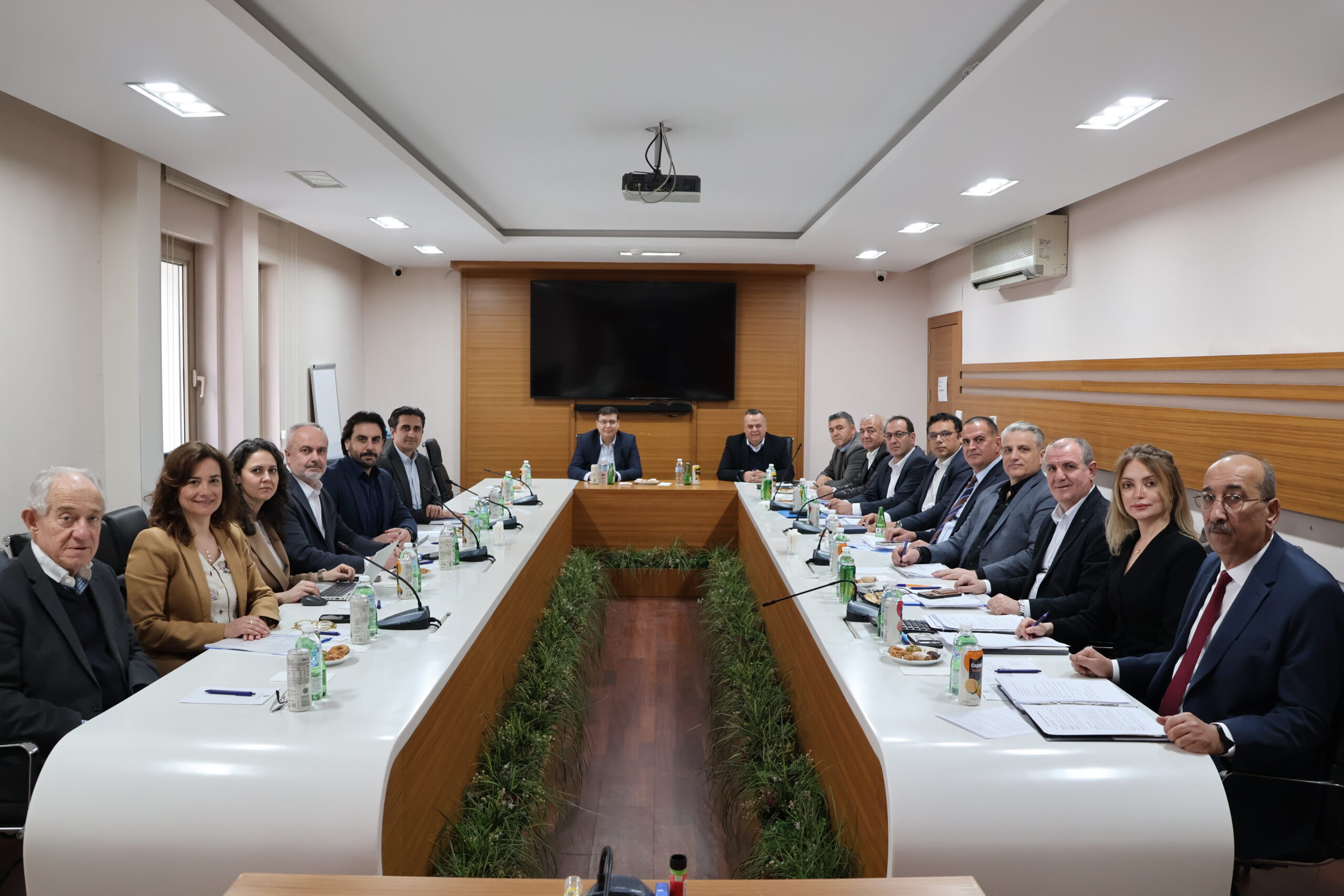 Migros Ticaret A.Ş. ve Bağlı İşyerleri Yeni Dönem Toplu İş Sözleşmesi Görüşmeleri Devam Ediyor