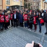 Grevdeki Özel İtalyan Lisesi Öğretmenleri İstanbul Milli Eğitim Müdürlüğü Önüne Kalem Bıraktı!