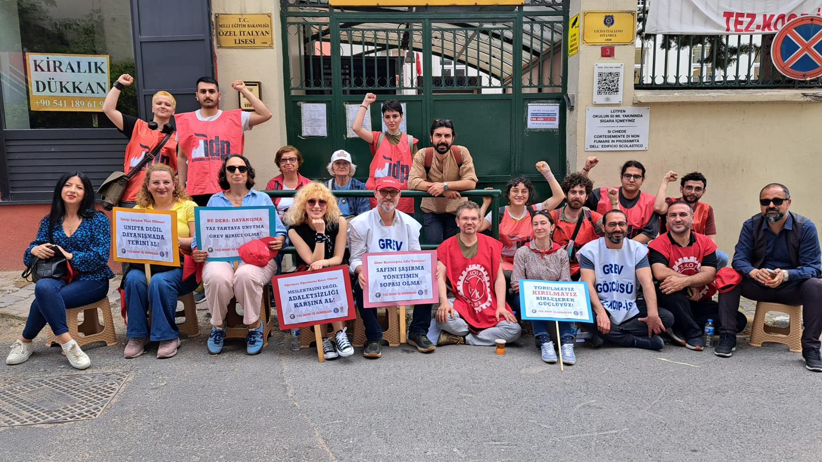 Özel İtalyan Lisesi Öğretmenlerinin Grevi 100. Gününde: Öğretmenler İstanbul İtalya Başkonsolosluğu Önünde!