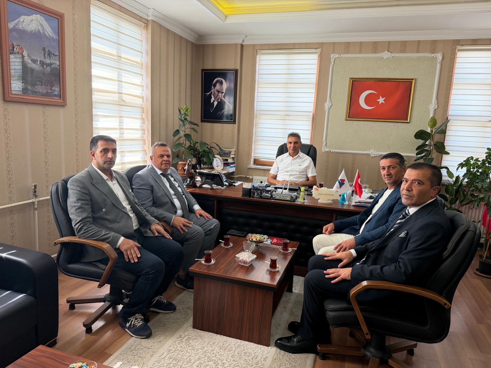 Ağrı İbrahim Çeçen Üniversitesi Rektör Yardımcısı Prof. Dr. Erdal Yılmaz’ı Ziyaret