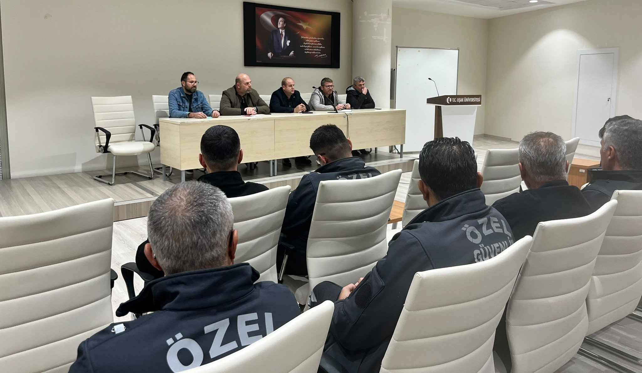 Uşak Üniversitesinde Üyelerimizle Toplantı Gerçekleştirildi